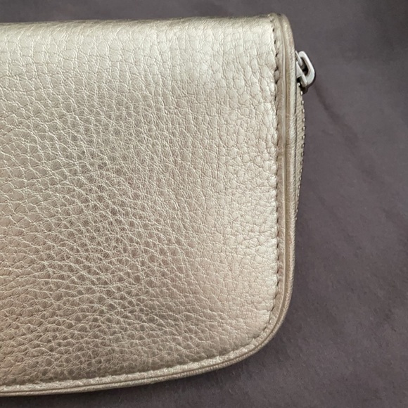 Tory Burch gold leather wallet - Picture 5 of 6